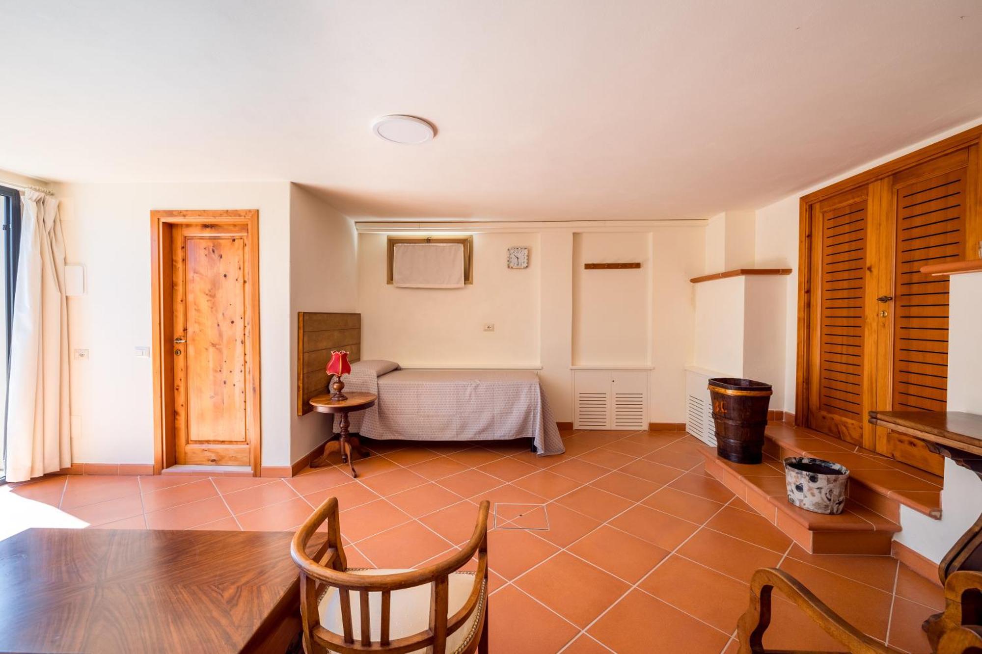 La Catena Apartment With Pool Ulignano Exterior photo